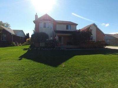 31189 Lions Pointe Dr, Chesterfield, MI, 48047