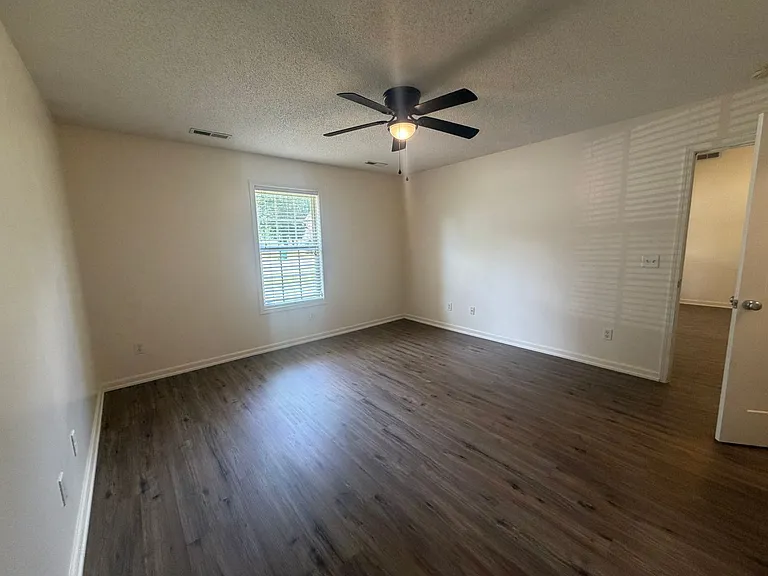 3290 Valencia Dr — Photo 22