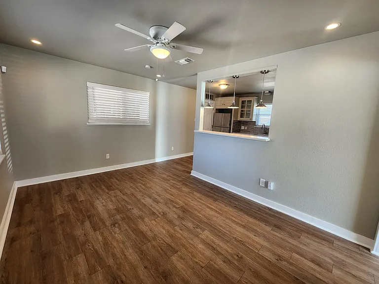 2708 Saint Edwards Cir #B — Photo 4