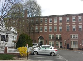 354 N Main St APT 201, Andover, MA 01810