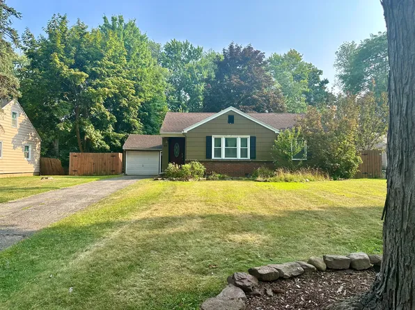 93 Southland Dr, Rochester, NY 14623