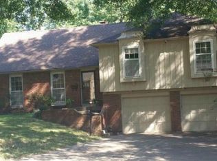 5932 W 89th St, Overland Park, KS 66207