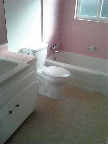 2nd image of 1022 Palomas Dr SE APT C