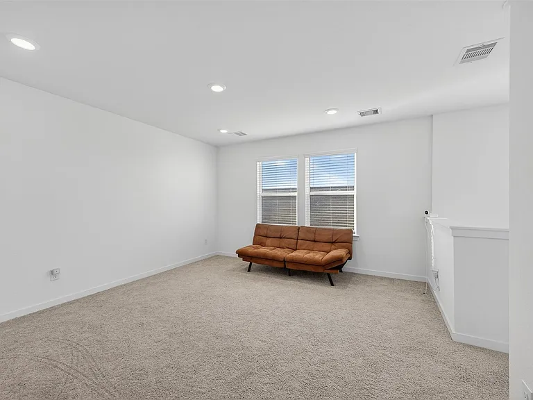 3914 Windy Whisper Dr — Photo 16