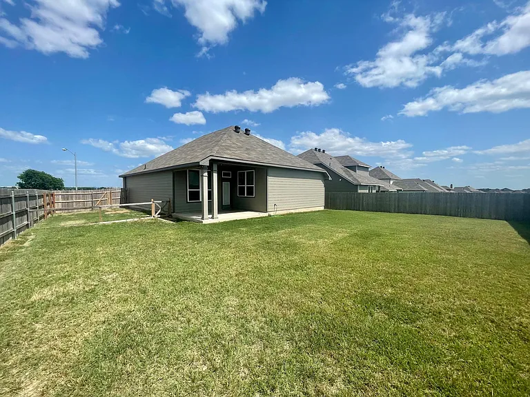 1938 Bayou Wood Ln — Photo 18