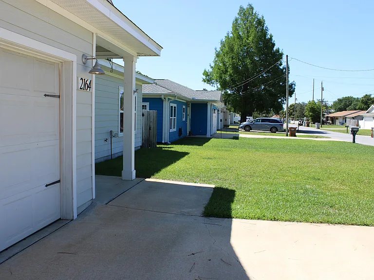 2164 Wind Trace Rd N — Photo 3