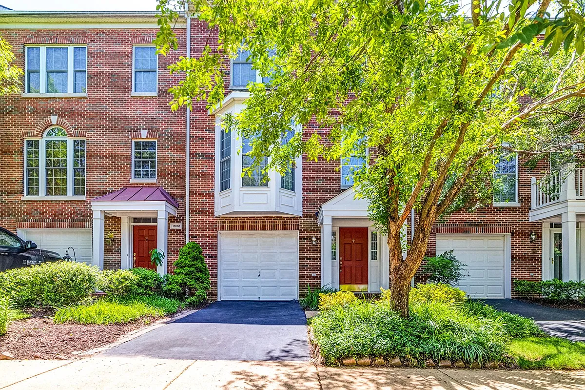 Building Photo - 11653 Park Green Dr