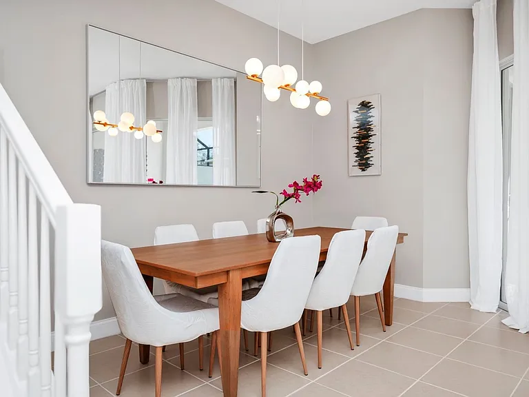 302 Captiva Dr — Photo 10