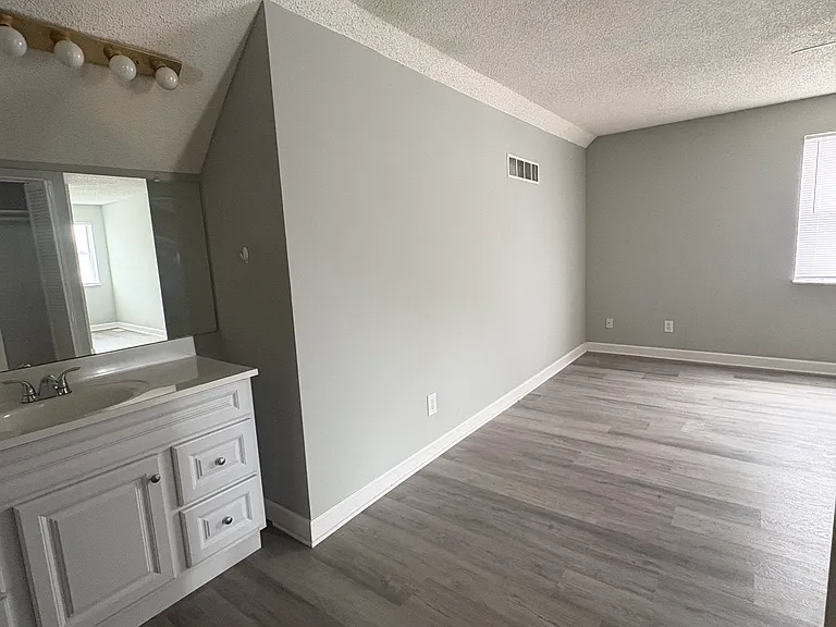 7511 NW 82nd St #7509 — Photo 4