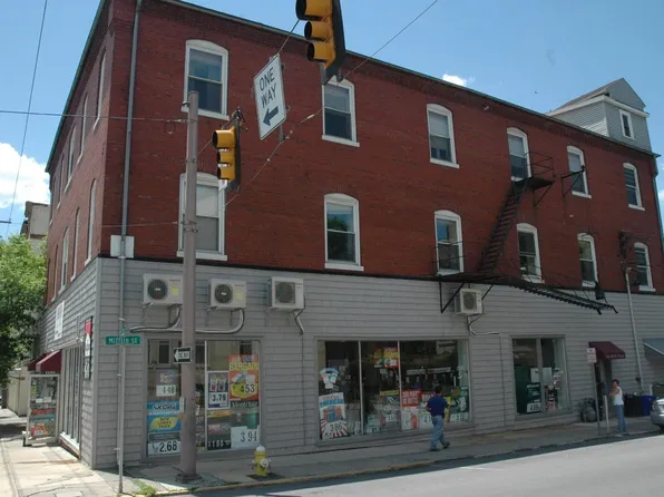 706 Mifflin St APT 304, Huntingdon, PA 16652