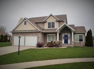 126 Westgate Blvd, Wakarusa, IN 46573
