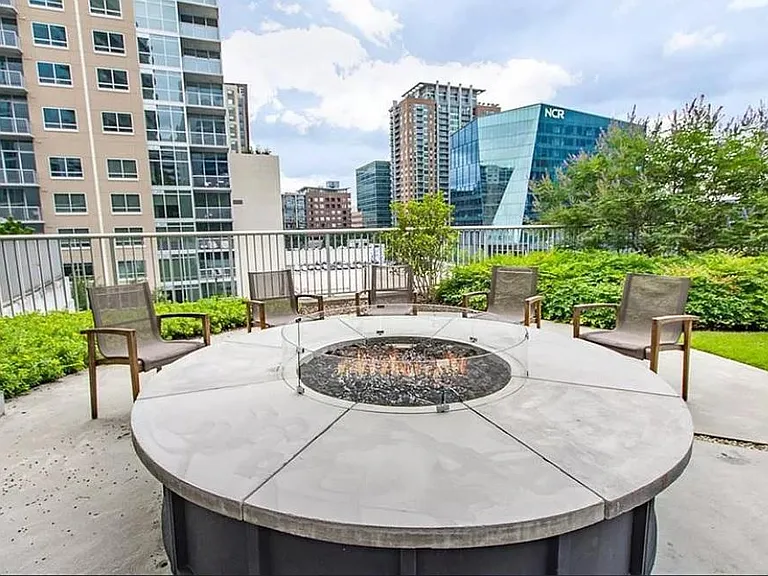 44 Peachtree Pl NW — Photo 7