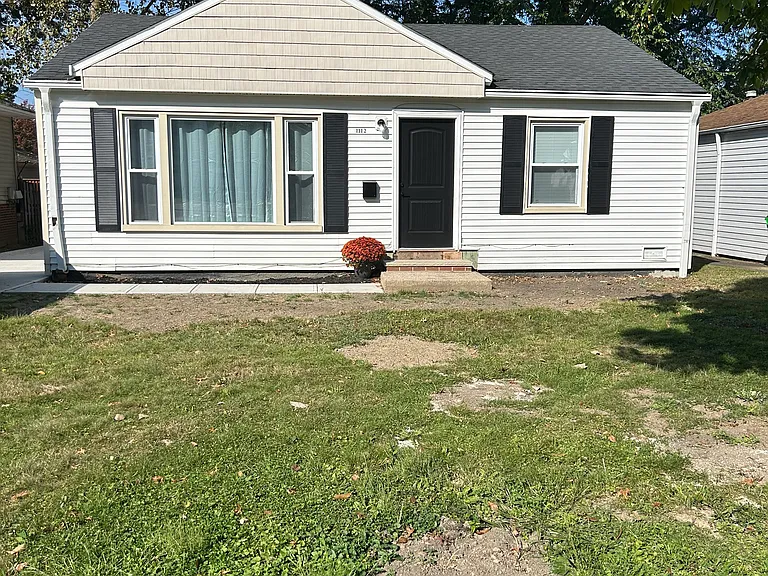 Summit Dr — Photo 1