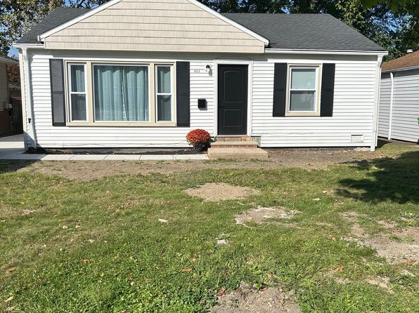 1112 Summit Dr