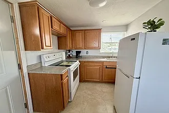 231 Williams Ave #2 — Photo 2