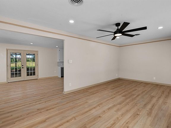 5th image of 2317 Kelly Lynn Ln