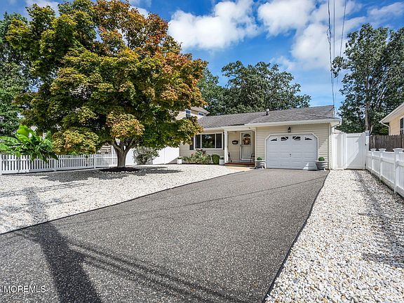 3rd image of 1202 Northstream Parkway