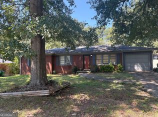 684 Virginia Cir, Forest Park, GA 30297