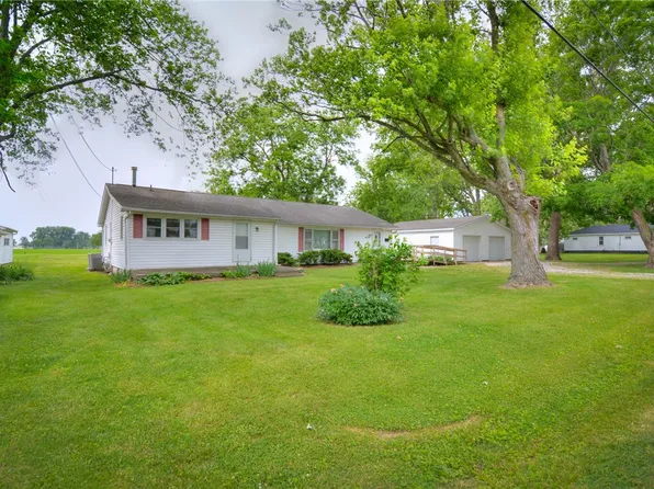 4523 E Rosewood Rd, Decatur, IL 62521