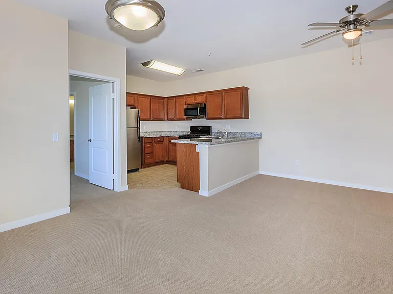 Vineyards at Palm Desert Apartment Homes — Photo 66