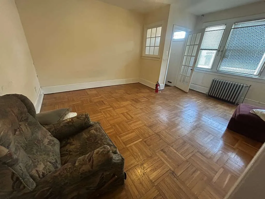 Building Photo - 4149 Ridge Ave #1