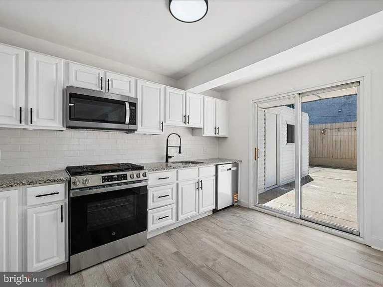 2605-07 Sepviva St — Photo 19