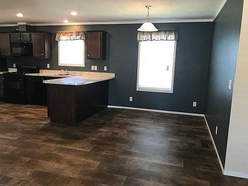 2nd image of 330 Blue Oak Dr