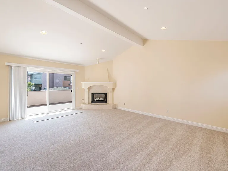 2213 Carnegie Ln #C — Photo 8
