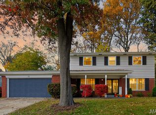 129 Williamsburg Dr, Belleville, IL 62221