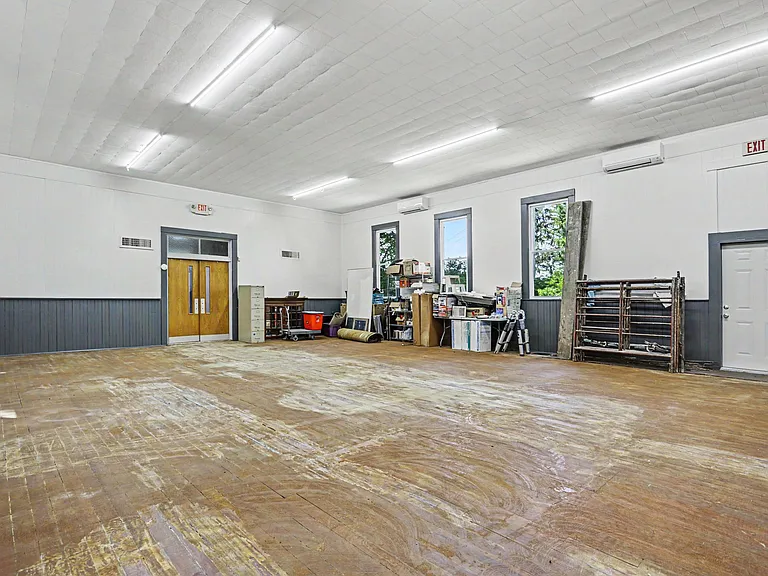 9030 Columbus Rd — Photo 12