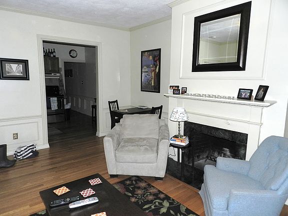 Pan O Living Room