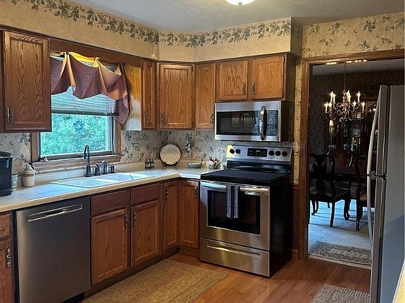 5th image of 838 Trotwood Dr