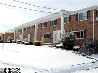 144 S Miller Rd, Fairlawn, OH 44333