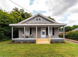 214 W Parker St, Graham, NC 27253