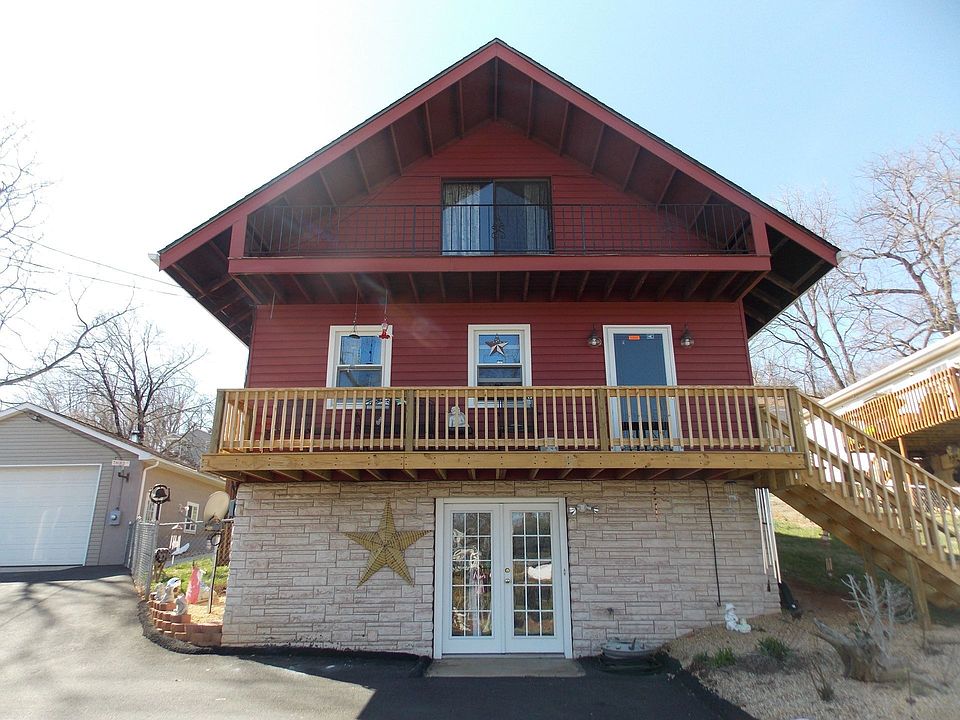 1st image of 114 Peyton St