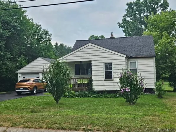 3874 Brimfield Ave, Auburn Hills, MI 48326