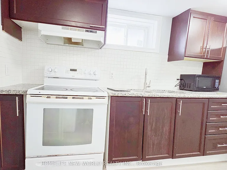 531 Ritson Rd N #1 — Photo 9
