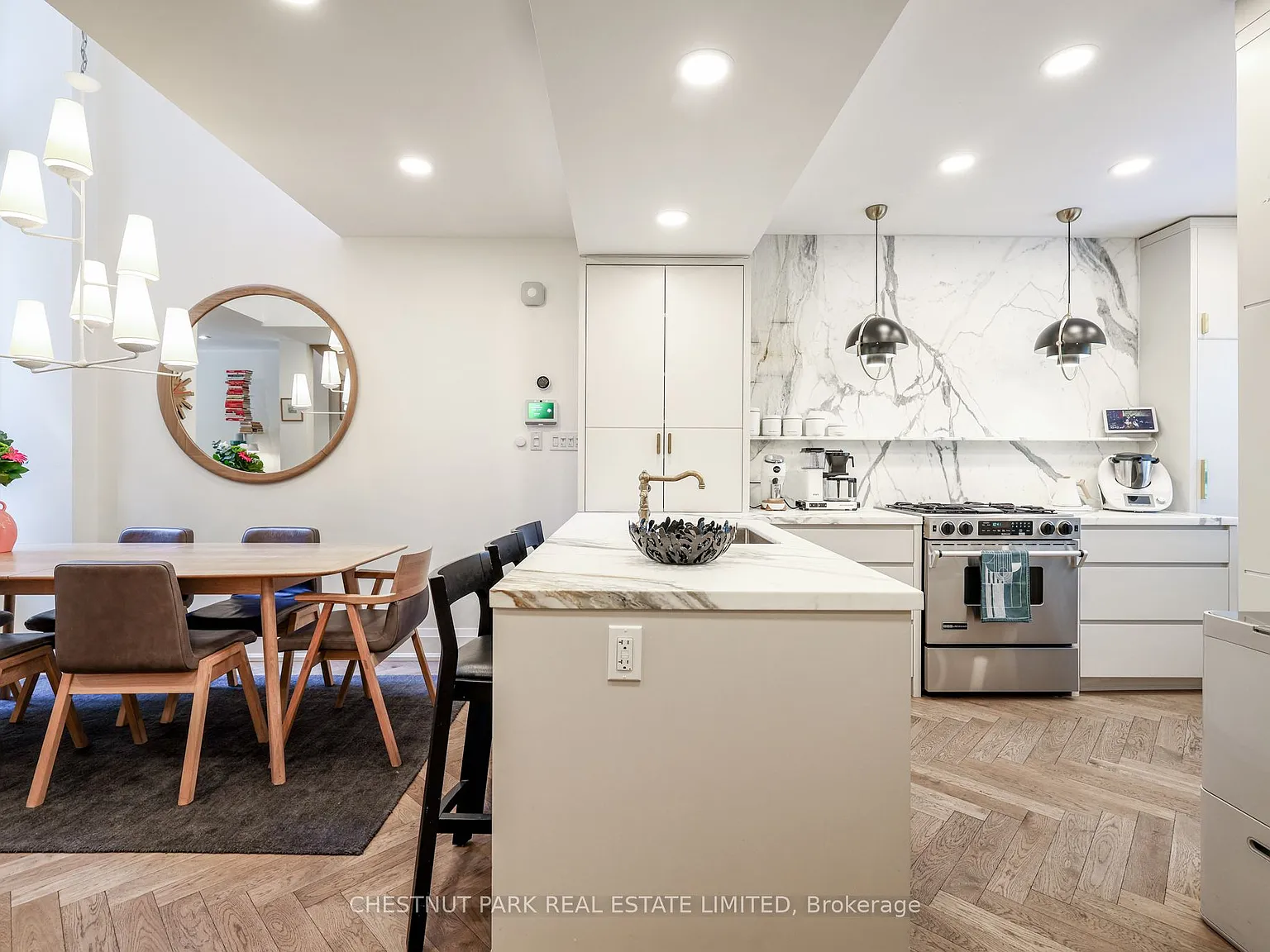 3 bed, $8,200 — Photo 4