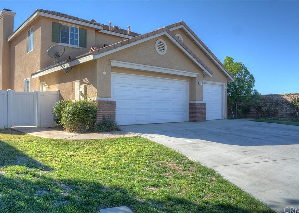 1st image of 807 Caden Pl