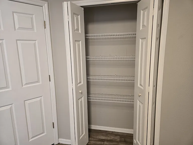 Kitchen pantry