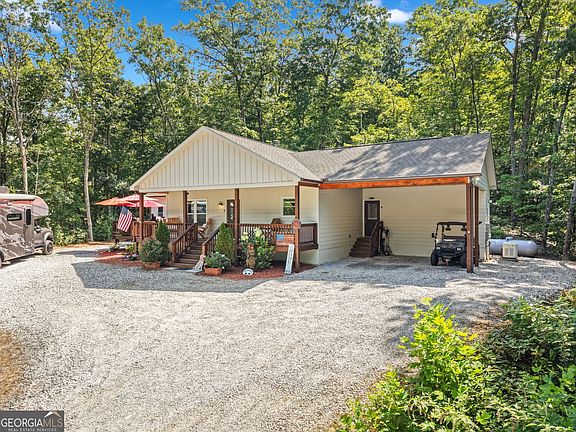 3rd image of 613 Abby Ln