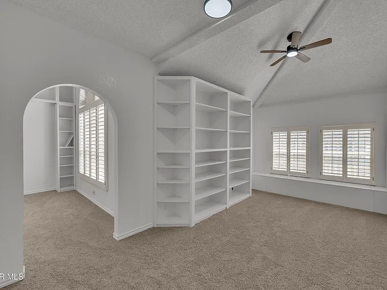 1325 Whirlaway Dr — Photo 25