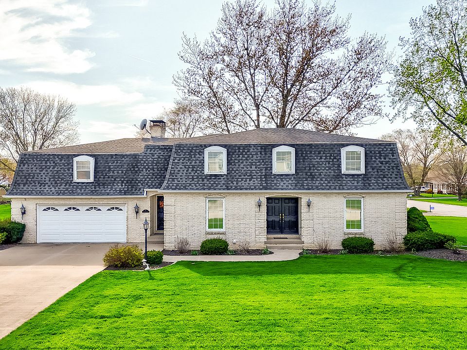 1st image of 4 Schmitt Dr