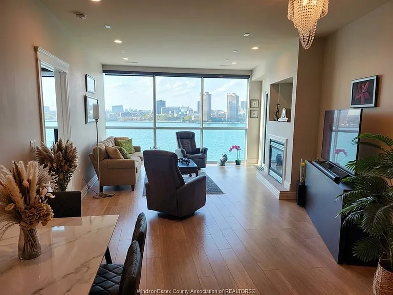 1225 Riverside Dr E #705 — Photo 3