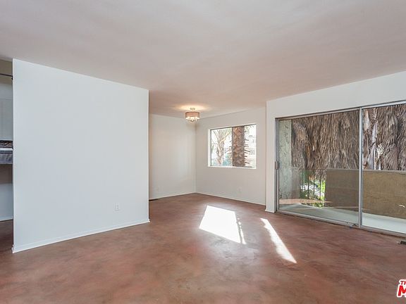 3rd image of 1700 S Barrington Ave Unit 1