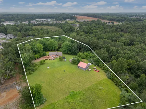 7120 Boone St, Fairview, TN 37062