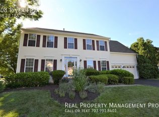 208 River Frays Dr SW, Leesburg, VA 20175