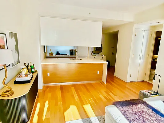 Rented by Compass | media 18