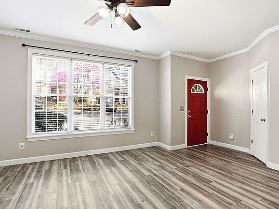 3rd image of 805 Rothshire Ct