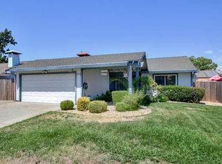8621 Tiogawoods Dr, Sacramento, CA